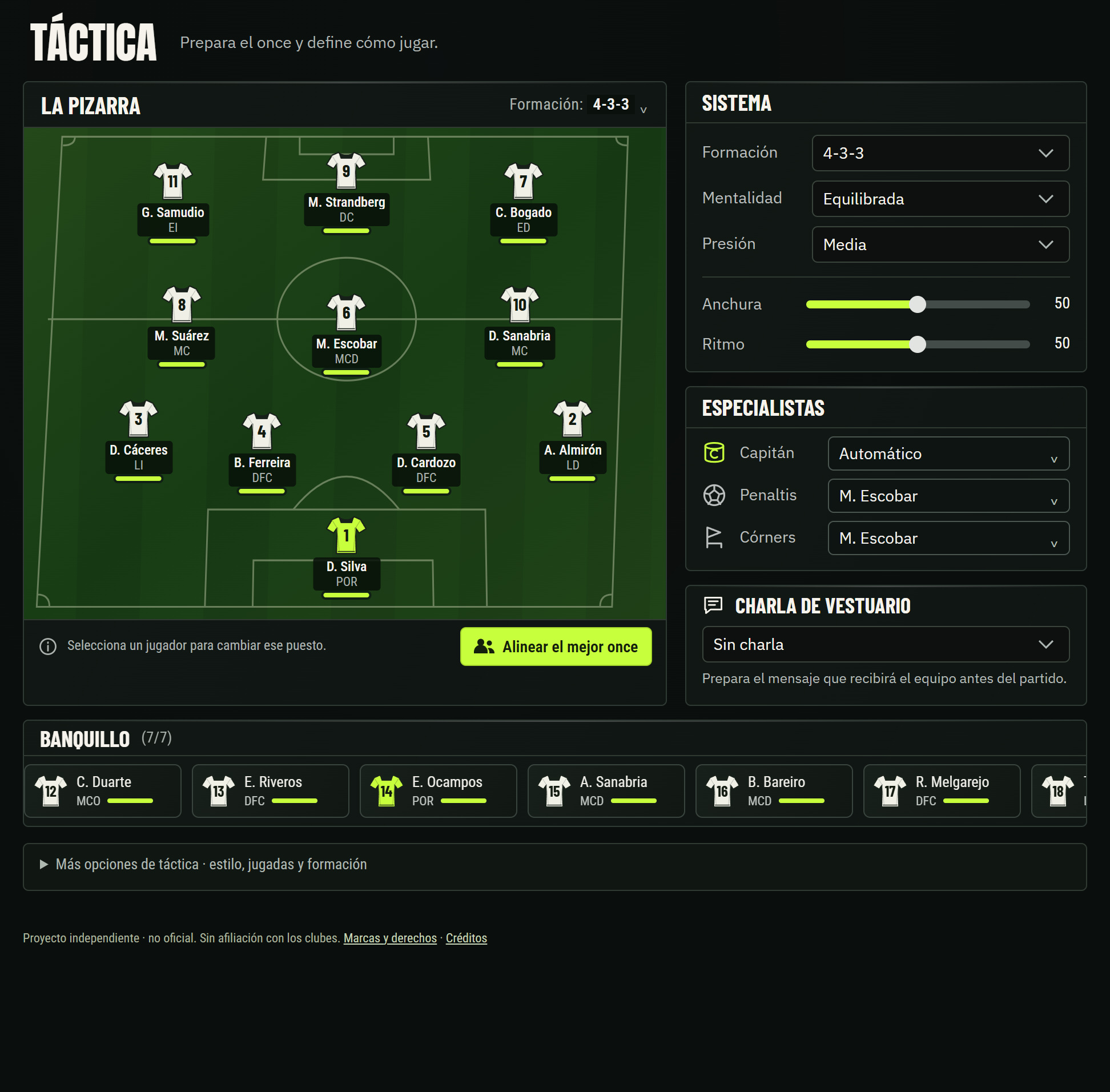 Captura actual del juego: Táctica: pizarra del once, formación, mentalidad, especialistas y banquillo. Selecciona un jugador para cambiar ese puesto.